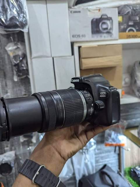 A picture of Canon 4000D with 55_250mm