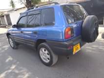 A picture of Toyota RAV4 old model