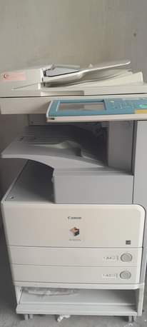 A picture of PHOTOCOPY MACHINE CANON IR 3025N BLACK WHITE