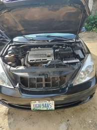 A picture of Very clean Lexus es 300 and neatly Painted nothing to