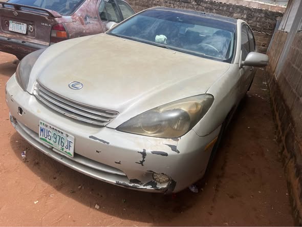 A picture of CHEAP DEALBuy and TOW LEXUS ES300 2003 ENGINE Very Ok