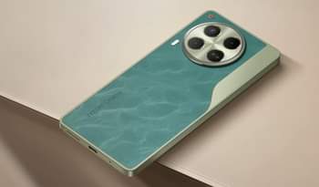A picture of Tecno Camon 30 5G 256GB Rom 16 GB RAM Watsapp