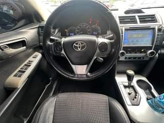 A picture of Toyota Camry SE 2013