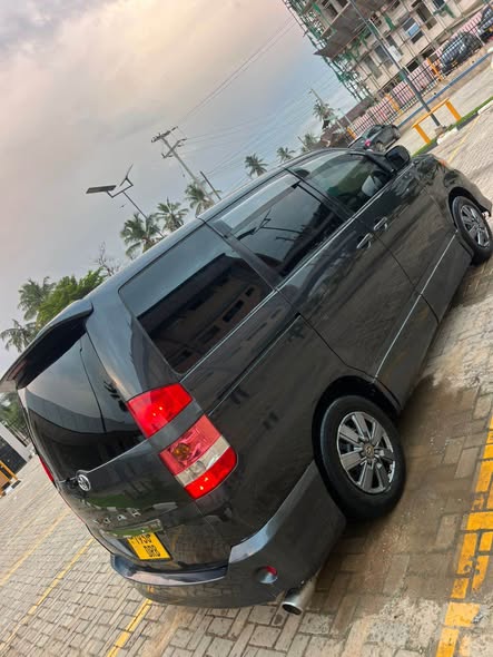 A picture of TOYOTA NOAH NEW SHAPE
