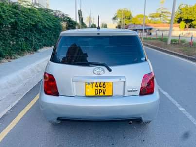 A picture of TOYOTA IST