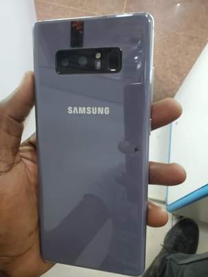 A picture of SAMSUNG NOTE8 AT 190000