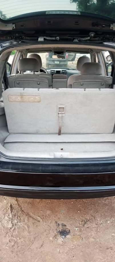 A picture of Distress Very Sharp Toyota Highlander 010 Model