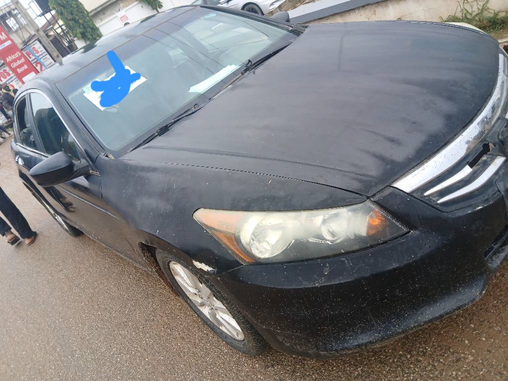 A picture of Distress 2010 Honda Accord V6 2.5M Lugbe Abuja 08162778147 09059882813