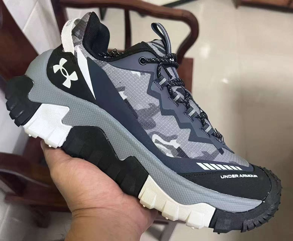 A picture of Sneakers shoes