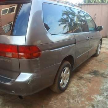 A picture of 2000 Honda Odyssey Clean title