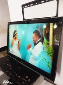 A picture of Tv inc 40 Panasonic lcd bei 280