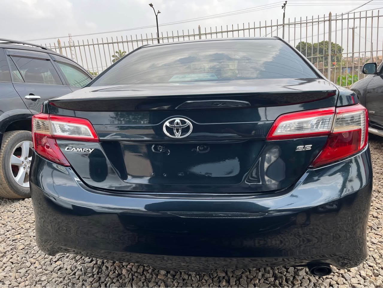 A picture of TOYOTA CAMRY 012 SE