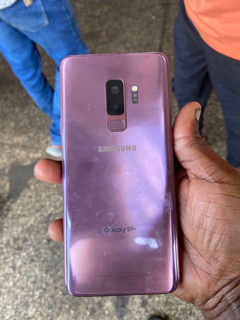A picture of Samsung s9 plus