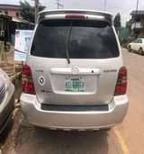 A picture of 2004 Toyota Highlander