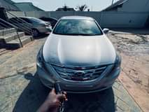 A picture of Brand Hyundai Model Sonata Year 2011 1st body Price 2