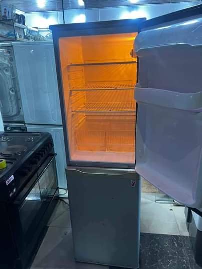 A picture of friji double door laki 330k tu