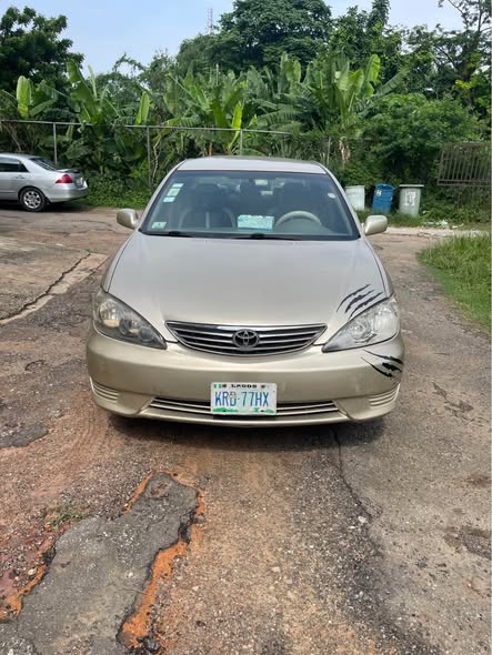 A picture of Engine and gearbox A C working perfect 07035176564