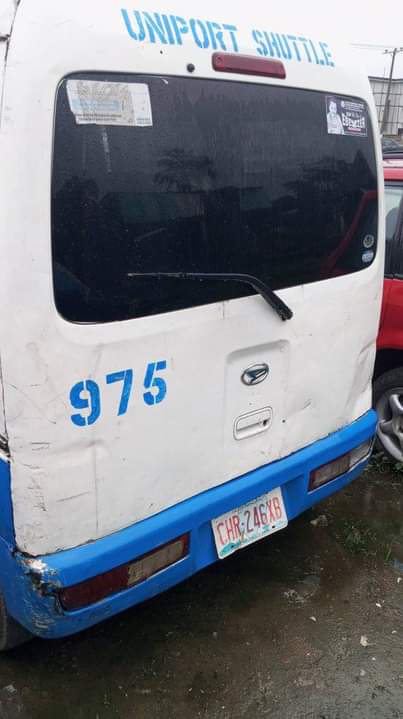 A picture of Hijet mini bus available Untempered Engine silent engine and gearbox