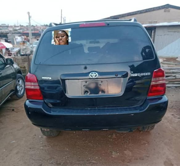 A picture of Toyota Highlander 4 plug