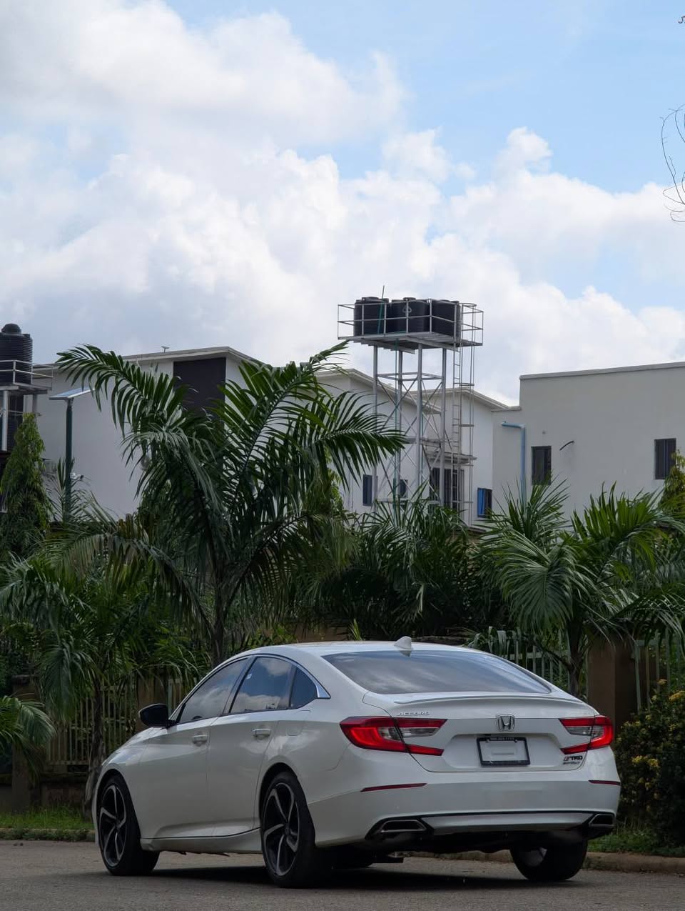 A picture of ACCORD 2018 MODEL FOREIGN DRIVEN DUTY PRICE 23 8M LOCATION