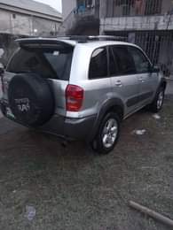 A picture of Toyota RAV4 2005 First body Sound engine and gear AC