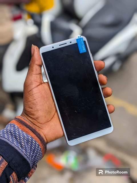 A picture of VIVO Y71