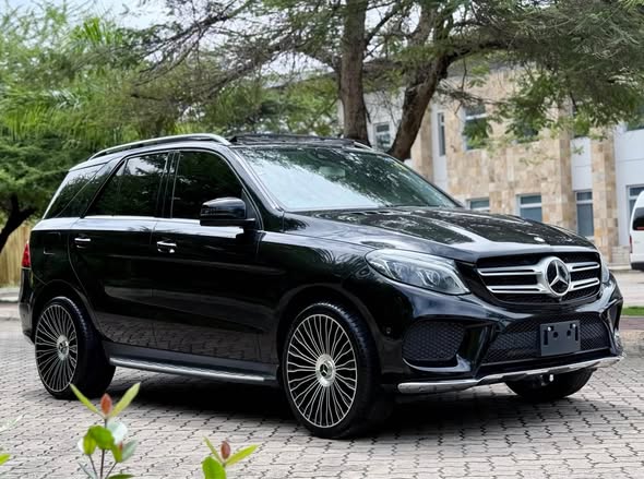 A picture of MERCEDES BENZ GLE CLASS