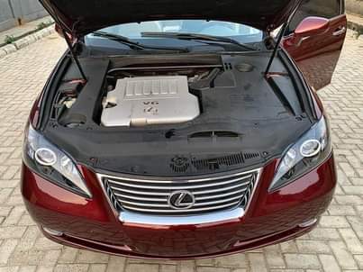 A picture of REGISTERE Lexus Es350 Pano Roof Year 2008 Colour Wine Panoramic