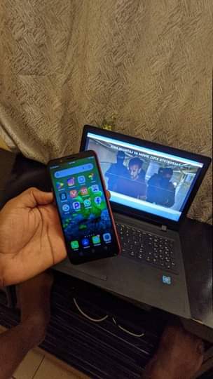 A picture of laptop na sim