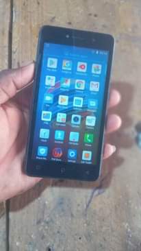 A picture of NAUZA CM AINA YA TECNO F1 BEI 45000 IPO DRSALM
