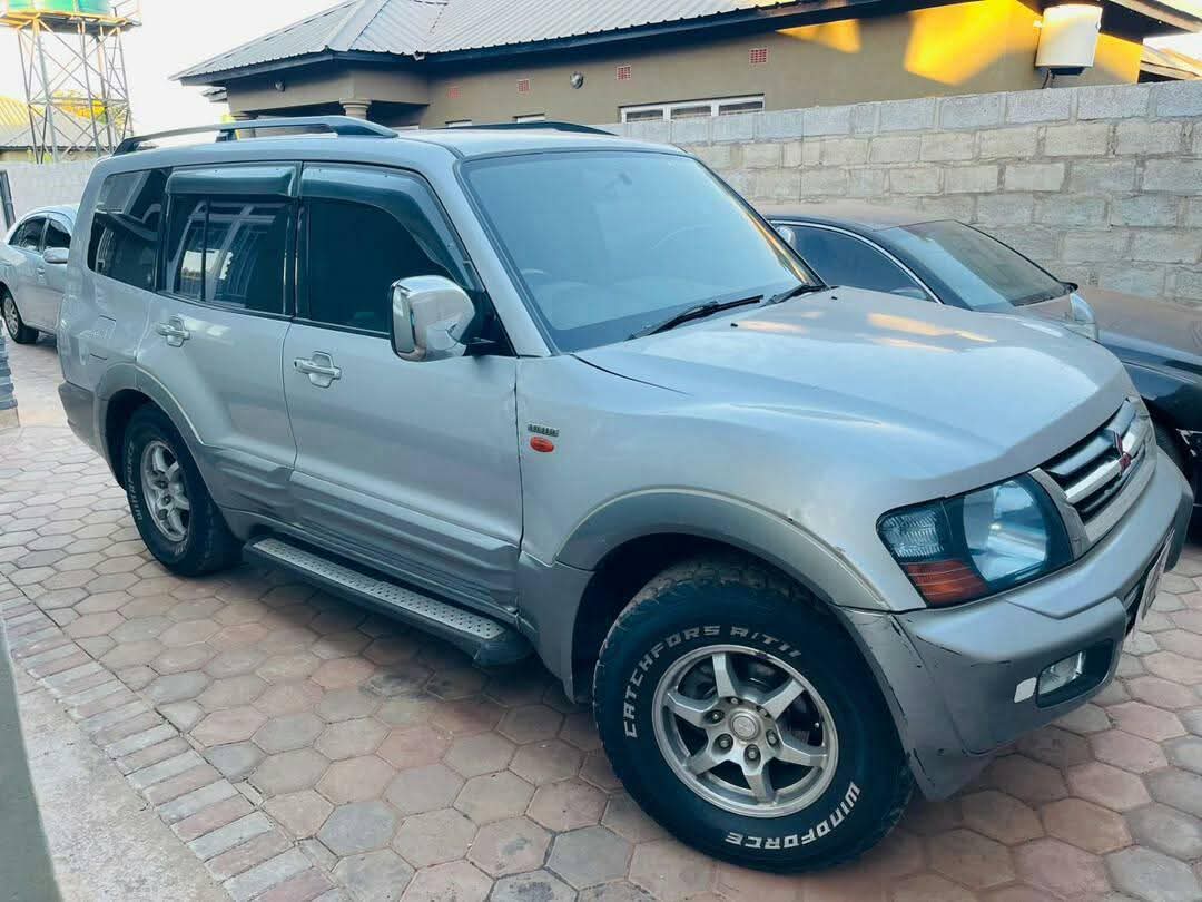 used mitsubishi pajero