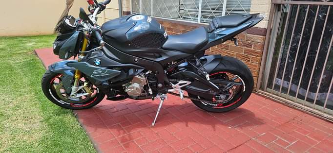 CARS,BAKKIES,BIKES A.
