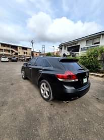 A picture of Toyota Venza 2014 black Nigeria used
