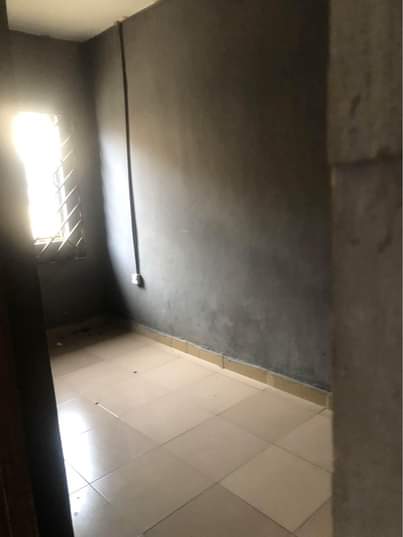 A picture of Room and palor selfcon available at Futa South Gate