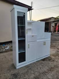 A picture of Kichen kabnet available 24 hrs