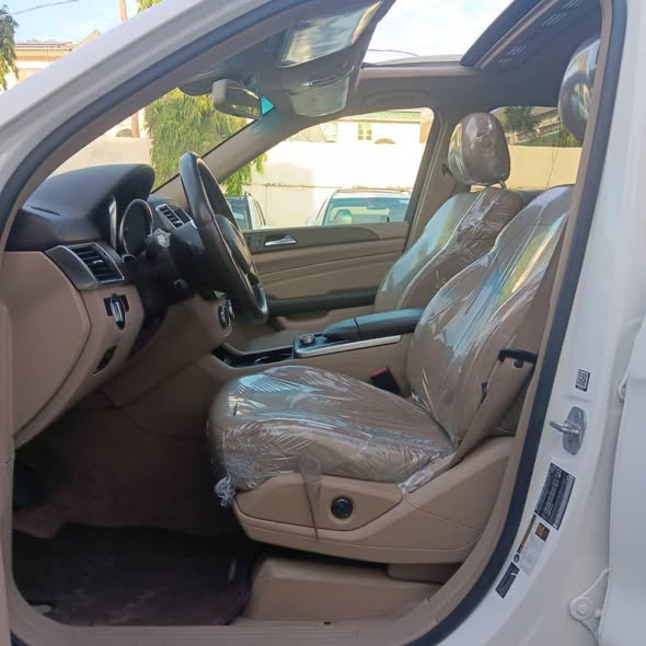 A picture of 2015 Mercedes Benz ML350