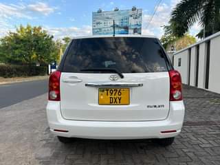 A picture of TOYOTA RAUM BEI 12M
