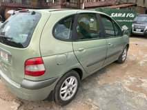 A picture of Renault scenic 08 automatic gear first body