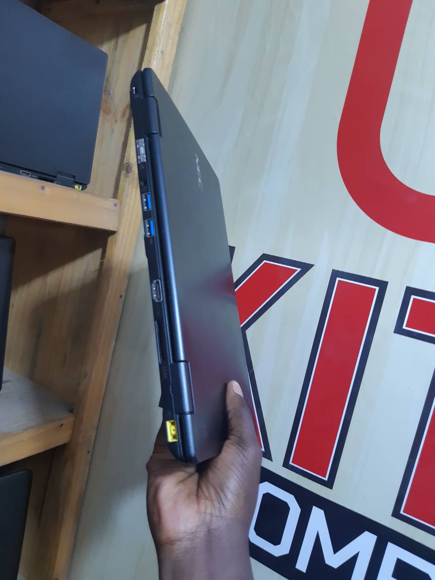 A picture of Offer offer Nec core i5 7th generation Ssd128gb ram8gb betr4hrs