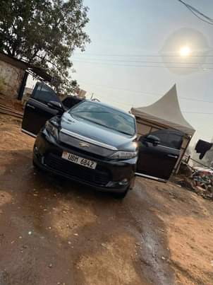 A picture of 2014 Toyota Harrier 2 4