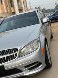 A picture of 09 Mercedes C300