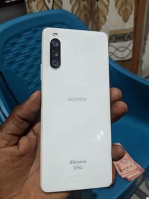 A picture of Sony 10 III mpyaaa saan gb128 ram8 net5g 0686820249