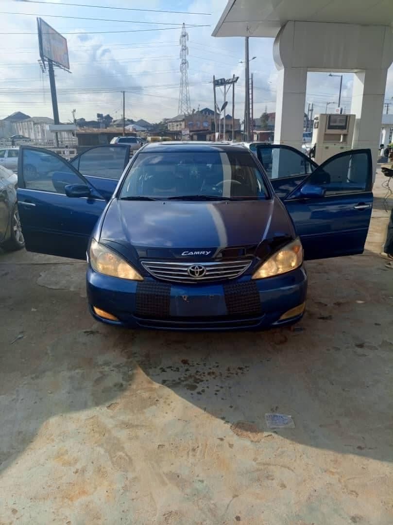 A picture of 2004 Toyota camry