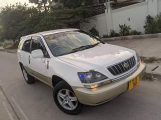 A picture of TOYOTA HARRIER BEI .........13.9M 0789200764