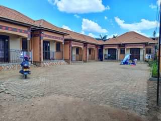 houses kyanja