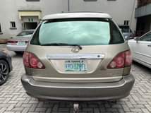 A picture of Lexus Rx 300 Perfect Engine and Gear AC Cooling effectively
