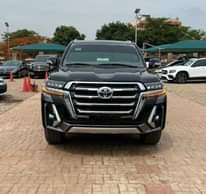 A picture of TOYOTA LAND CRUISER GXR V8 BULLETPROOF Fullest Option Model 2021