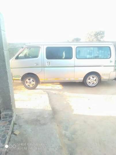 used nissan caravan