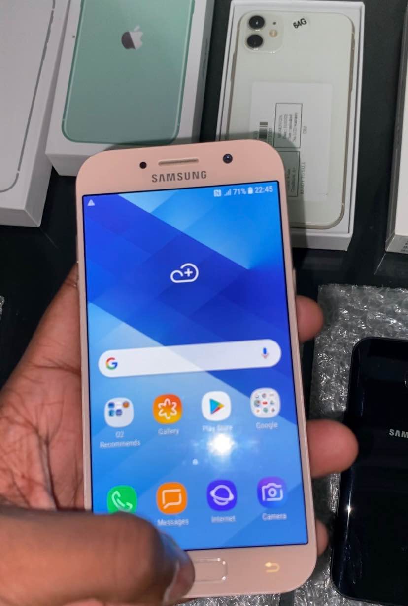 A picture of Samsung Galaxy A5 Only 75 000 naira WhatsApp 08084597986 Available
