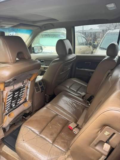 A picture of 2007 Honda pilot with good engine and gear chilling ac